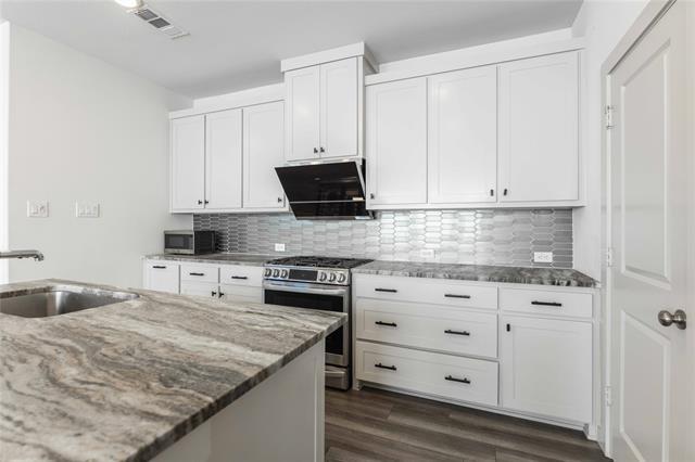 Building Photo - 208 Spring Hill Rd