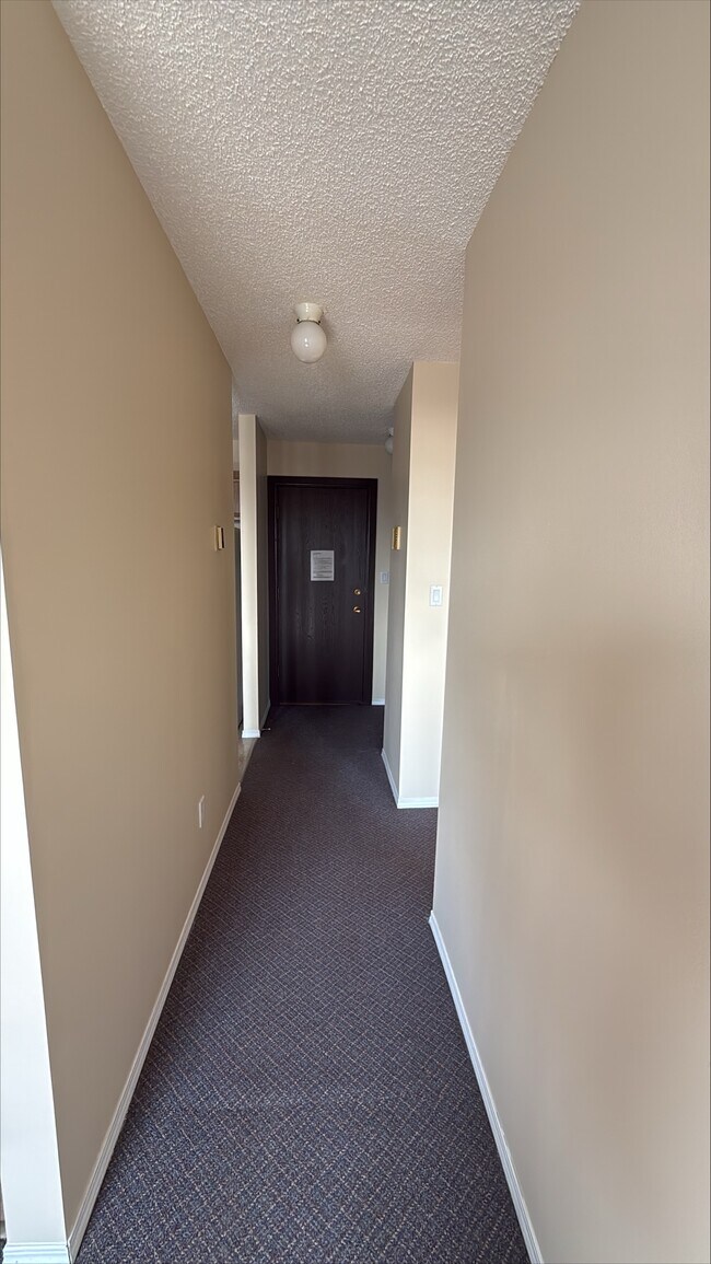 Photo du bâtiment - 4917-4961 Avenue