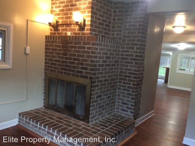 Building Photo - 3 br, 1 bath House - 814 Fireside Rd.