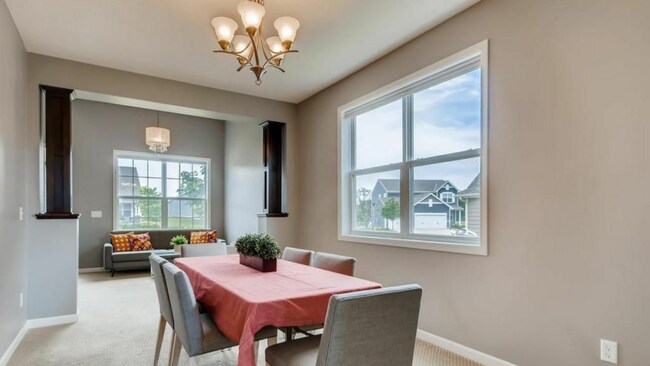 Building Photo - Perfect 5 bedroom count Home in Plymouth