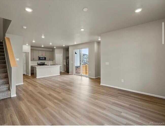 Foto del edificio - 750 N Shawnee St