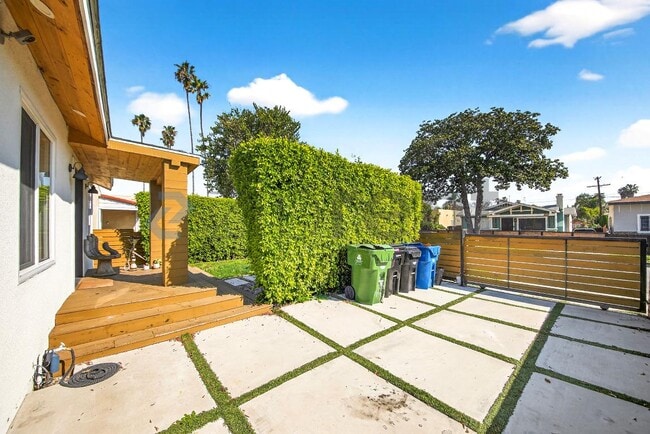 Building Photo - 6415 Madden Ave