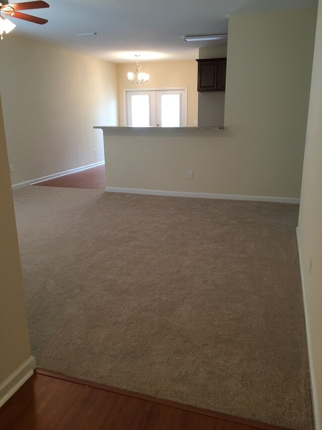 Building Photo - 3 Bedroom, 2 Bath in Eryn's Garden!