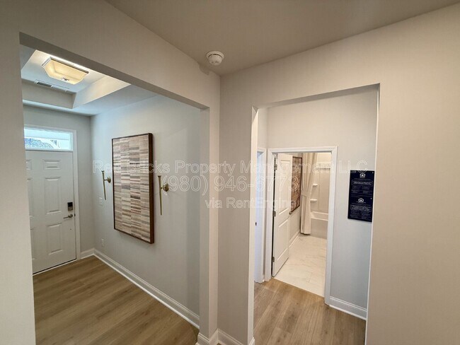 Foto del edificio - 1014 Mapletree Ln