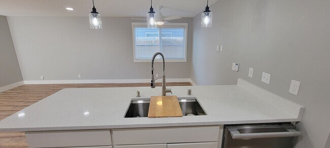 Foto del edificio - 407 SE 117th Ave