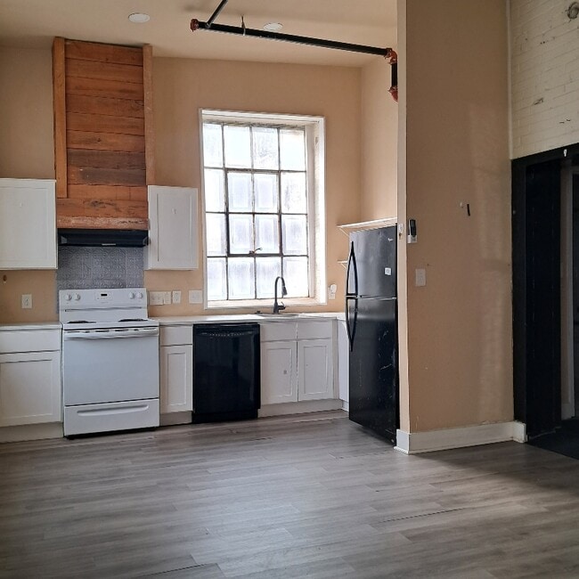 Foto del edificio - 632 Roanoke Ave