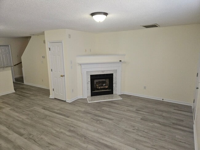 Building Photo - 2225 Violet Bluff Ct