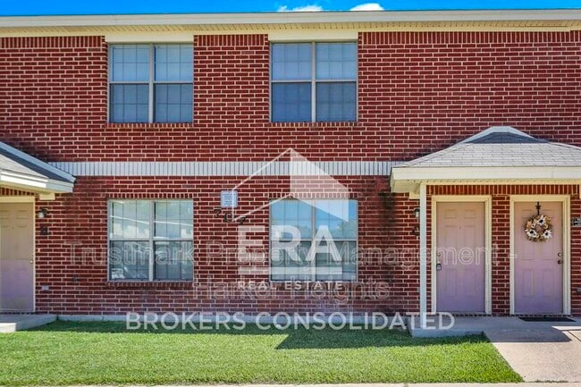 Building Photo - 707 S Amy Ln