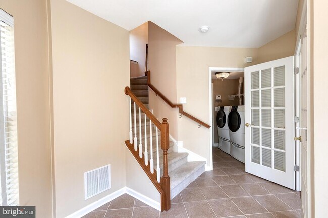Foto del edificio - 1503 Martock Ln