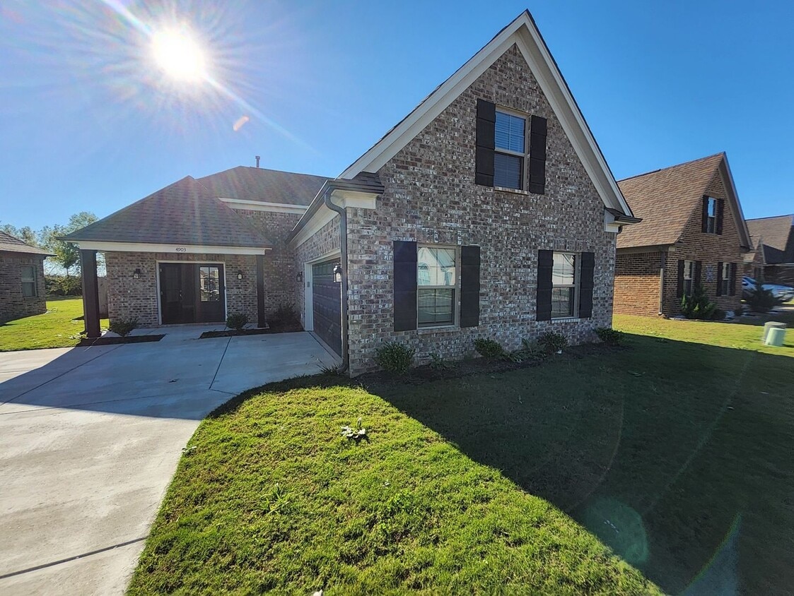 Foto principal - NEWLY CONSTRUCTED IN WALLS, MS