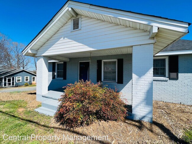 Building Photo - 2 br, 1 bath House - 9112 Asheville Highway