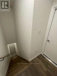 Photo du bâtiment - 9460-9460 The Gore Rd