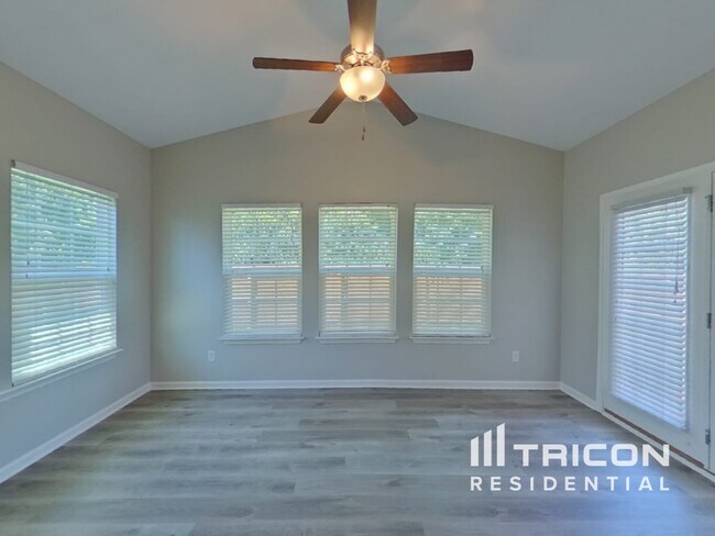 Building Photo - 20 Cane Hill Dr