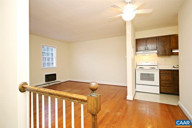 Foto del edificio - 2114 Ivy Rd