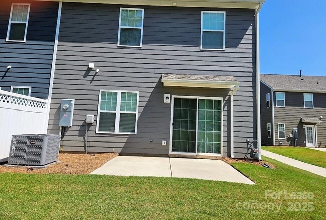 Building Photo - 543 San Marco Dr