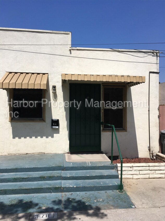 Primary Photo - 711 N Toledo Walk