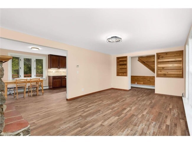 Foto del edificio - 1334 Hillcrest Dr NE