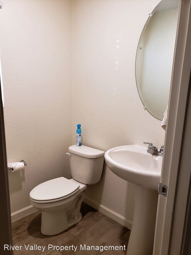 Building Photo - 4 br, 2.5 bath House - 3748 Bridgehaven Way