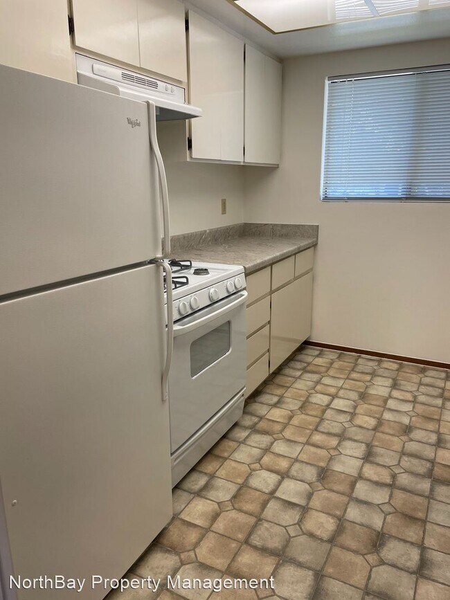 Building Photo - 2 br, 1.5 bath House - 2545 Vallejo St