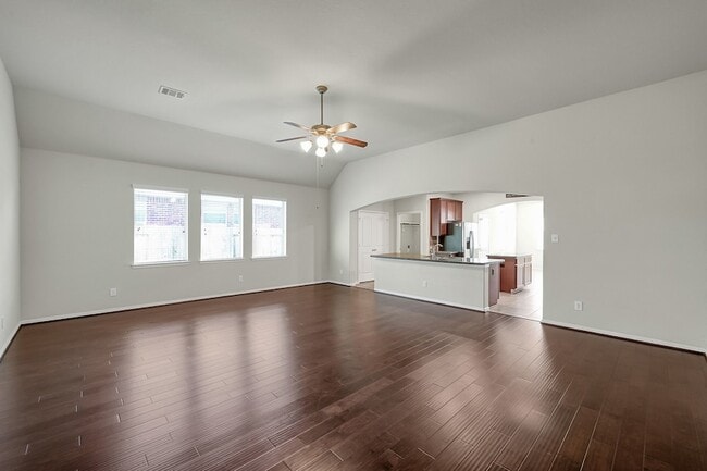 Building Photo - 30119 Saw Oaks Dr