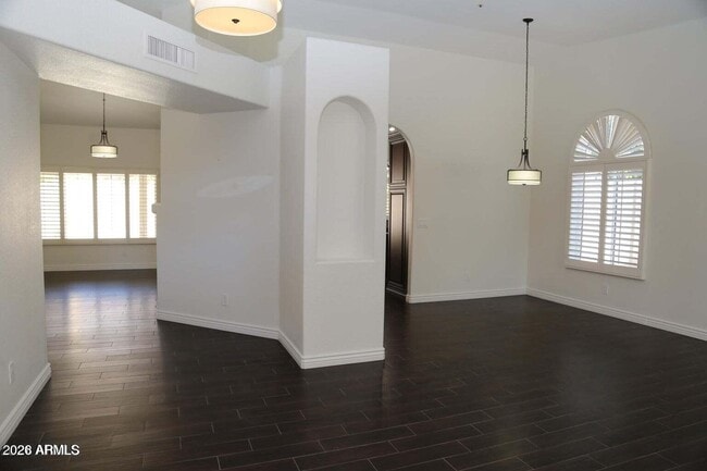 Building Photo - 9014 E Larkspur Dr