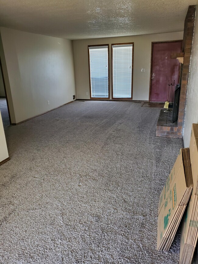 Building Photo - 4845 Kachinas Ave
