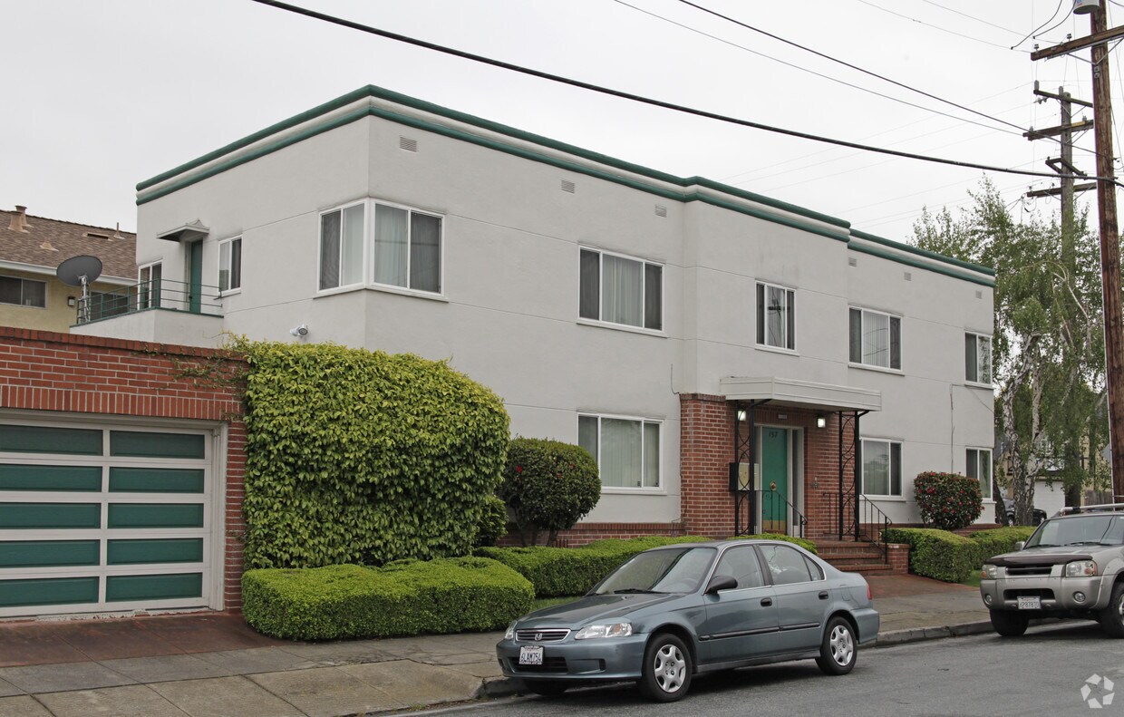 Foto del edificio - 157 Cherrywood Ave