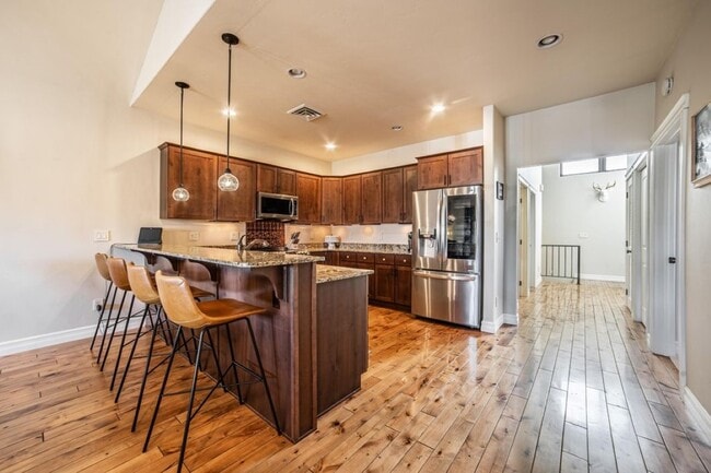 Building Photo - 180 Meadow Vista Loop