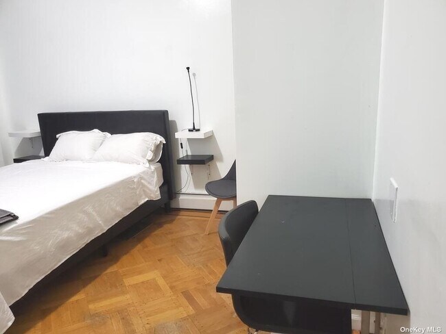Foto del edificio - 267 E 32nd St