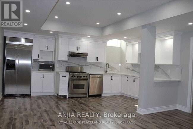 Building Photo - 158 Hurst Ave