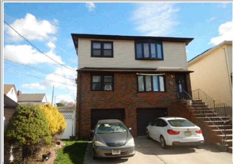 Foto principal - 615 McCandless Pl