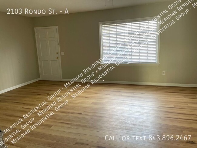Building Photo - 3 bed / 1.5 bath townhome ~ West Ashley