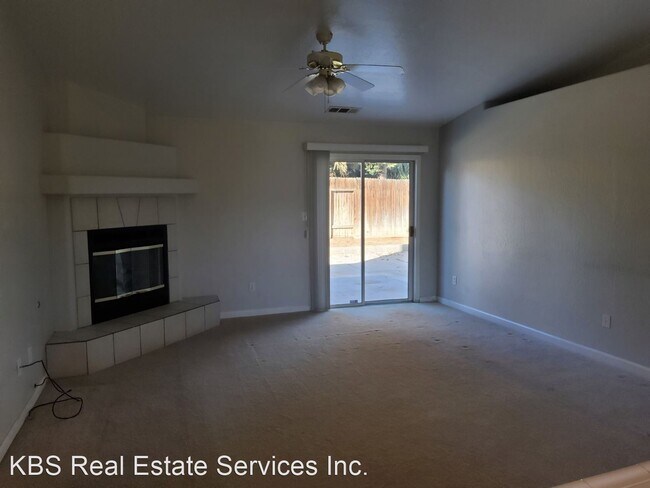 Building Photo - 3 br, 2 bath House - 8808 Hoodsport Ave.