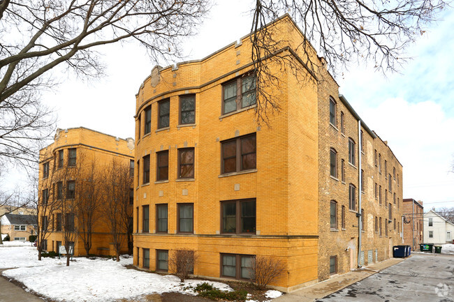 Building Photo - The Carlisle