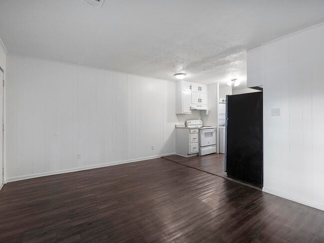 Building Photo - 2546 Joe Jerkins Blvd