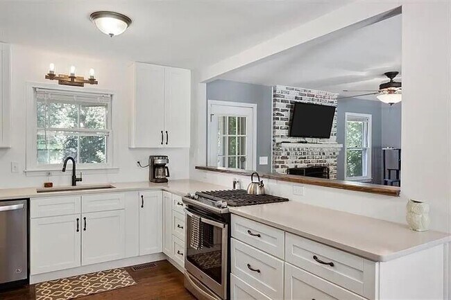 Foto del edificio - 2855 Old Carriage Dr SW