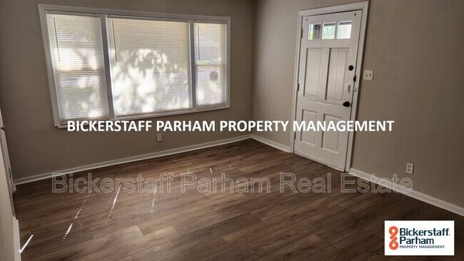 Foto del edificio - 3923 Trask Dr