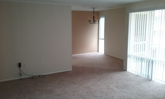 Building Photo - 7141 Donnell Pl