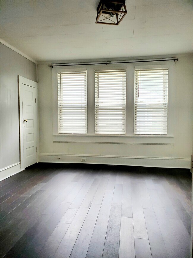 Second Bedroom - 812 Parkwood Ave