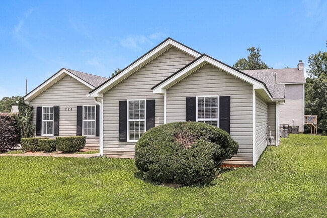 Building Photo - 725 Cherry Branch Cir