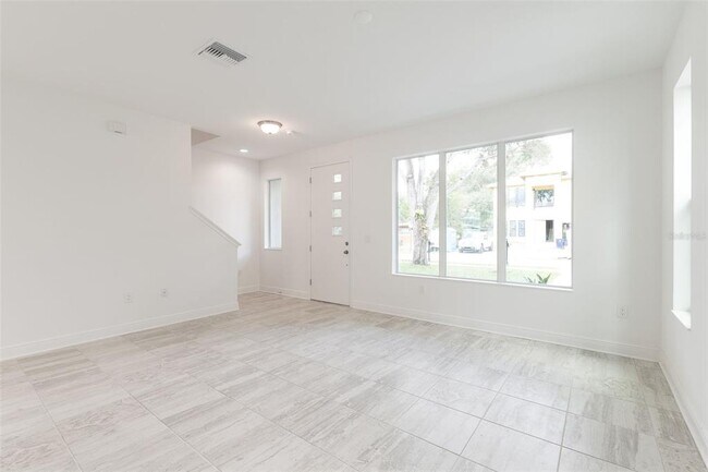 Foto del edificio - 4206 W North B St