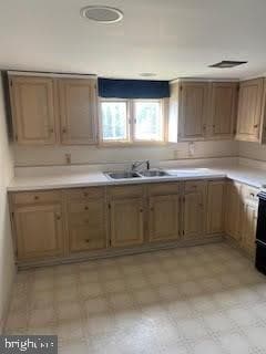 Building Photo - 813 S Reading Ave