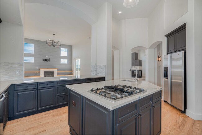 Building Photo - 6425 Tremolite Dr