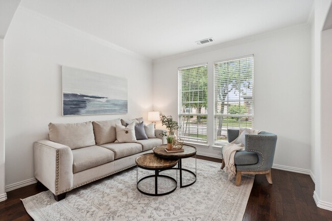 Building Photo - 5637 Belton Ln