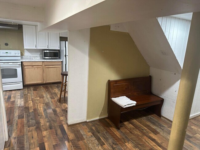 Foto del edificio - 381 S Main St