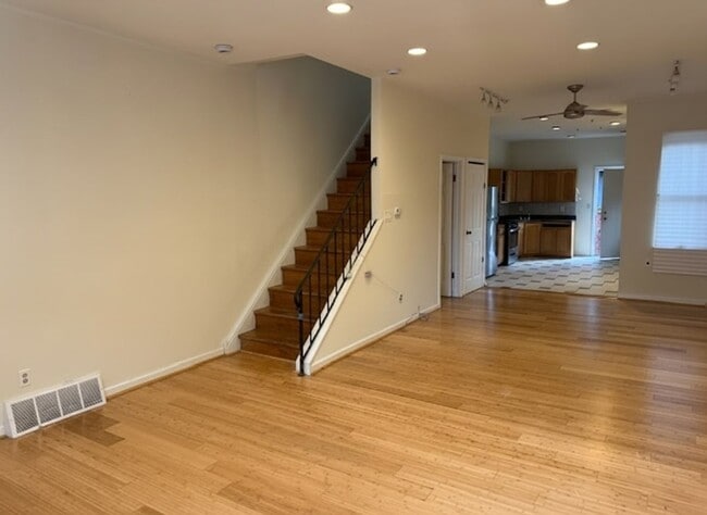 Photo - 1809 W Thompson St House