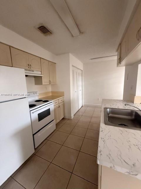 Building Photo - 17500 NW 67th Pl