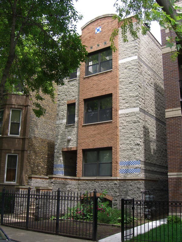 Primary Photo - 3249 N Seminary Ave