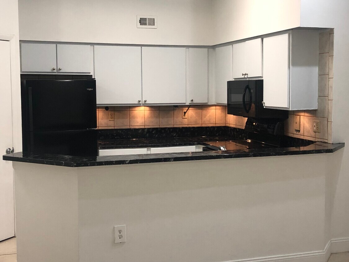 Fort Lauderdale, 
                        , –