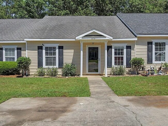 Building Photo - 2712 McLain Ln